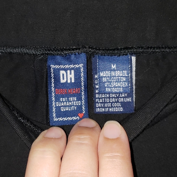 🔷️$8/ea OR 3/$20🔷️EXERCISE CAPRIS - Picture 2 of 4